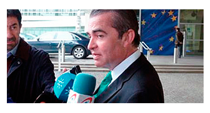 Juan Ignacio Navas denuncia ante la Comision Europea la falta de control de las entidades financieras de acuerdo con el derecho comunitario