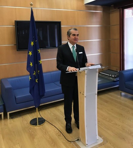 Juan-Ignacio-Navas-presentando-queja-ante-la-Comision-Europea-contra-el-Reino-de-España-Navas-&-Cusí-Abogados-especialistas-en-Derecho-de-la-Unión-Europea